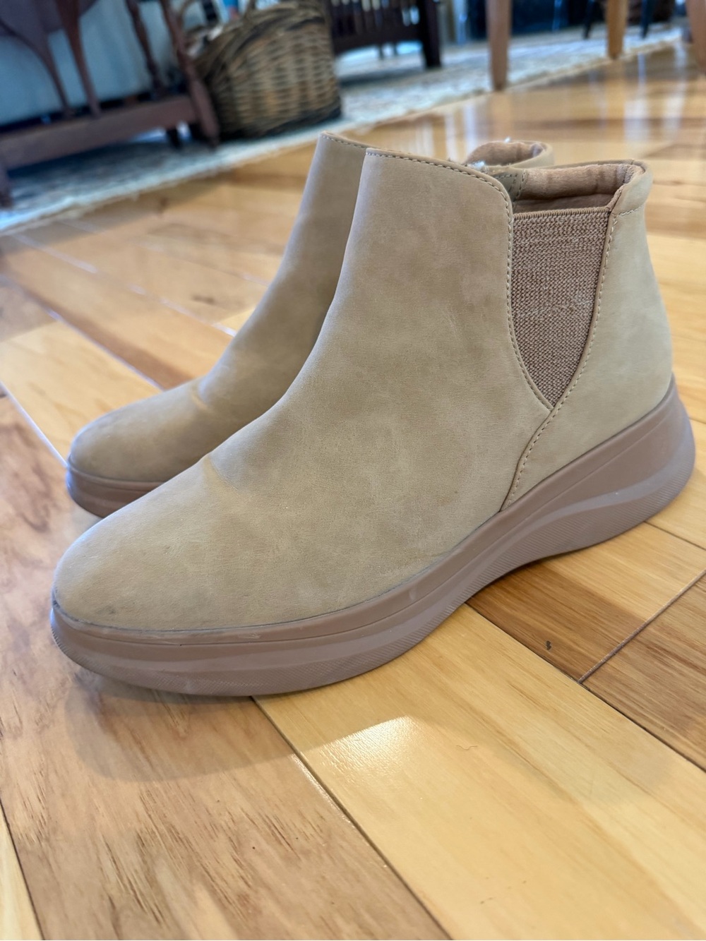 Naturalizer Taupe Suede Chelsea Ankle Booties Women’s Leather Slip-On Wedge Boot